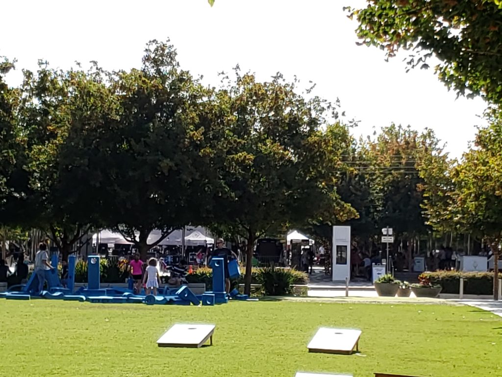 Patios and Parks in Uptown Dallas Enjoy the Great Outdoors!